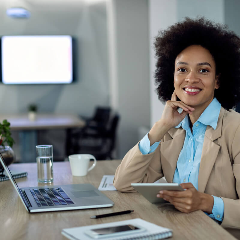 Tome decisões estratégicas com mais segurança, acompanhando o desempenho da sua empresa em tempo real
